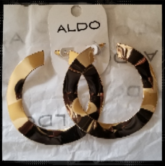 Earrings - Picture 1 of 1